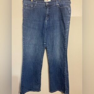 Levi’s Perfectly slimming 512 bootcut  Blue Women's Jeans 18m